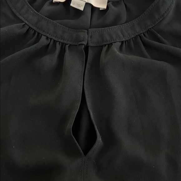 LOFT Black Sleeveless V-Neck or Keyhole Blouse - Size L - Picture 7 of 7